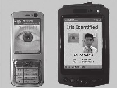 [ 그림 5] 홍채및망막인식을위한모바일장치와앱 스마트폰의카메라와앱을이용한 Winkpass Creations 의 eyed Biometric Password Manager 가있고, 이밖에도 L-1 의 PIER-T, MORIS, Cross Match Technologies 의 I SCAN 2, SEEK R II, Mobile-Eyes 등이있다. 3.