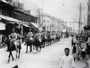 제 1 차국 공합작과북벌 1920년대동아시아에서는러시아혁명의영향으로사회주의사상이퍼졌다. 한국과중국의지식인중에는사회주의를통해나라와민족을구할수있을것으로생각하고이를받아들이는사람도있었다. 한 중 일세지역에서모두공산당이조직되었다. 소련은중국의유력한군벌과제휴를모색하며중국에서영향력을확대하고자하였다.