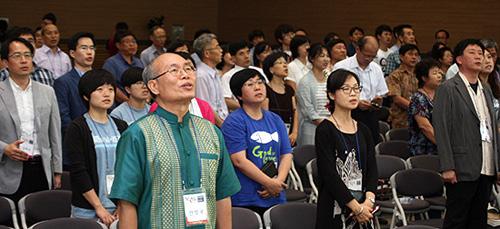 KWMA 세계선교전략회의, 선언문발표하고마무리 [ 크리스천투데이 ] 한국세계선교협의회 (KWMA) 주최제 6 차세계선교전략회의 (NCOWE VI) 가선언문발표를끝으로 2 박 3 일간의일정을마무리했다.