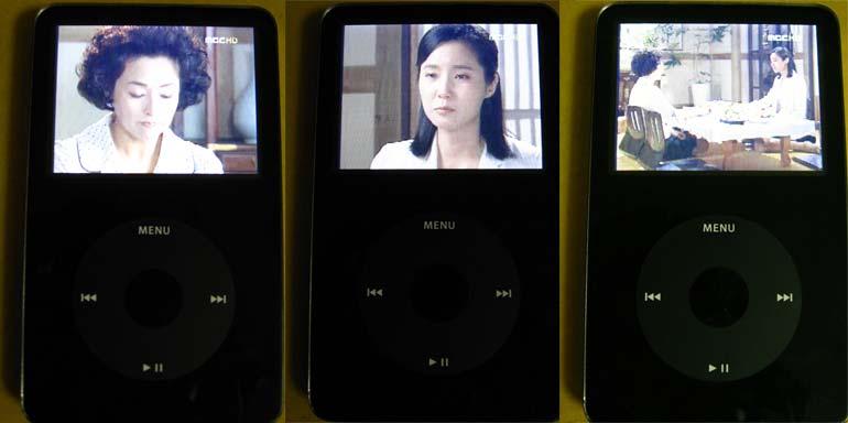 3 PMP 에서의플레이 위의사진은 ipod 5.5 세대플레이어에서플레이한것이다. 아날로그방송을 H.264로녹화해서 MP4로변환한파일은 ipod 에서아주매끄럽게플레이된다. 그런데, TS포맷으로녹화한것은 AVI나 MP4 로변환해도플레이되지않았다. ipod이아직지원하지못하는포맷인가보다. ipod 이업데이트되면플레이할수있을것같다.