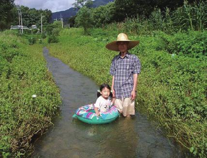 과천 솜한새, 알래스카 유학생 이곳에서 살아갈 권리 서울 이나미, 정치학 박사 결혼 후 13년째 세입자입니다.