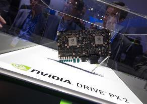 게임이달라지고있다 대형 IT 업체들 NVidia 자율주행차량용소형슈퍼컴퓨터 DRIVE PX 2 를공개.