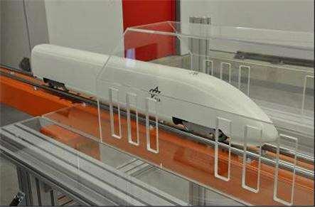 ( 갱문으로부터 50m 거리임 ) 16 독일 ICE3 노선을위한슬롯형 터널미기압파저감후드 (