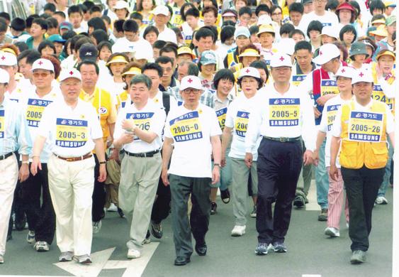 2005년 4월부터 7월까지 학생, 교사, 학부모 등 다양한 계층 요구를 해결하기 위해서는 이해관계 조직으로부터 문제를 접수한 에서 약 6,000여 명이 응모한 이번 콘테스트는 미국 경영학의 명문 와튼 경영대학원, 코넬 경영대학원,