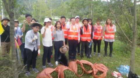 97km) 저소음포장및방음터널설치 완충수림대조성및터널내정화시설설치 주민공청회추가실시및갈등조정협의체운영 ㅇ자율적환경관리문화조성 첨단환경관리환경시설강화국민참여합동모의훈련 IoT 기반 터널발파시소음저감시설설치