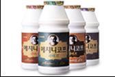 PPUYO( 뿌요 ) [Volume] 100mL [Flavors] Pineapple, Strawberry, Apple, Mango [Claims] Drinkable yogurt for lids, Fruit puree contained [Brand] YAKULT 400( 야쿠르트 400) [Category] Lactic drink [Volume] 80mL