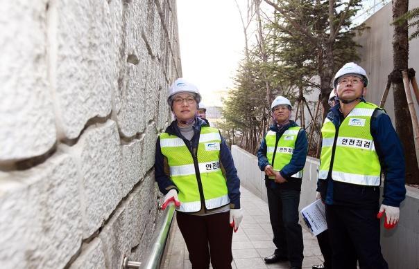 당부사항및현장직원격려 당부사항 : 한강진역공영주차장 옹벽정밀안전진단및 터널개방구간 사면관리철저요청