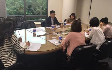 Center News 우리센터소식 Korean Skills Quality Authority 07 2018 년원격우수훈련기관방문및의견수렴 직업능력심사평가원원격훈련심사센터는지난 9월 20일 ( 목 ) 과 10월 1일 ( 월 ) 양일간원격우수훈련기관을방문하였다.