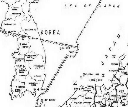 에도시대 이후 일본의 공적 지도에 나타난 독도 영유권 119 <그림 5> SCAP관할지역도 (1946년, 좌)와 일본영역참고도 (1951년, 우)의 비교 첫째, 일본영역참고도 는 영토에 관한 조약을 비준승인54)하기 위한 국회에, 영토에 관한 조약의 부속지도로서 제출된 것이며, 둘째, 지도의 명칭에서도 영역