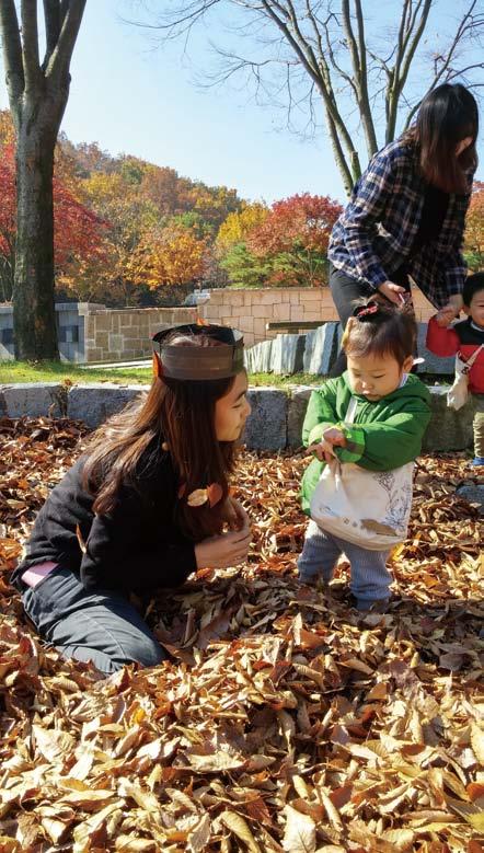 information EARLY CHILDHOOD EDUCATIONS 유아교육과 3 년제 96 명 96 모집인원 는과정에서유아들은정서적안정, 탐구심과문제해결능력을갖추게되며, 공동체생활을통해존중과배려할줄아는인성을함양하게됩니다. 이러한유아를키워낼수있는교사를육성하는곳이청강유아교육과입니다. 청강의유아교사는 자연의가치 를나눕니다.