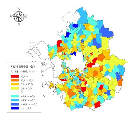 2.06% 를차지하고있다. 이들산업은서남부에많이밀집되어있는반면, 일자리는동남부에많이분포하여, 산업의중심은안산, 시흥을중심으로, 일자리중심은용인, 여주에형성된독특한분포를보이고있다. 대부분의지역이산업과일자리가증가하였지만, 경기북부접경지역은감소하는추세를보이고있다. < 그림 2-8> 예술, 스포츠및여가관련서비스업사업체수및증가율 주 : 1.