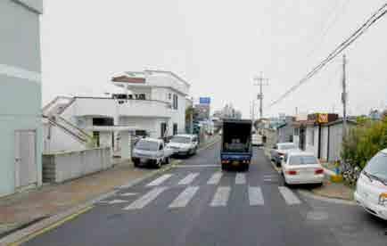 보행로 2m 이상확보하며, 보행안전공간최소 1.