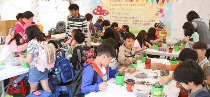 분수등낮과밤이즐거운전시연출 발라드 뮤지컬 클래식연주등연인들을위한특별한 공연 5