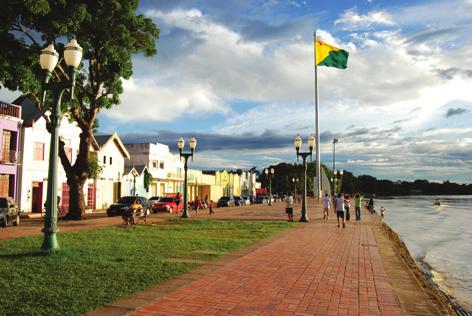 더불어 10 개의큰도시들 (Pará 주의 4 개의도시, Amazonas 주의 6 개의도시 ) 이북부지역에위치해있습니다.