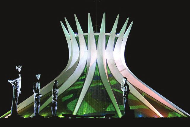 DISTRITO FEDERAL(DF) 주도 : Brasília Distrito Federal(DF) 은연방도지방자치도아닌유일한법적지구입니다. 이지역은 Oscar Niemeyer와 Lucio Costa 프로젝트에의해설계된계획도시이자 Juscelino Kubitschek 대통령에의해 1960년 4월 21일브라질의수도로선포된브라질리아가있는곳입니다.