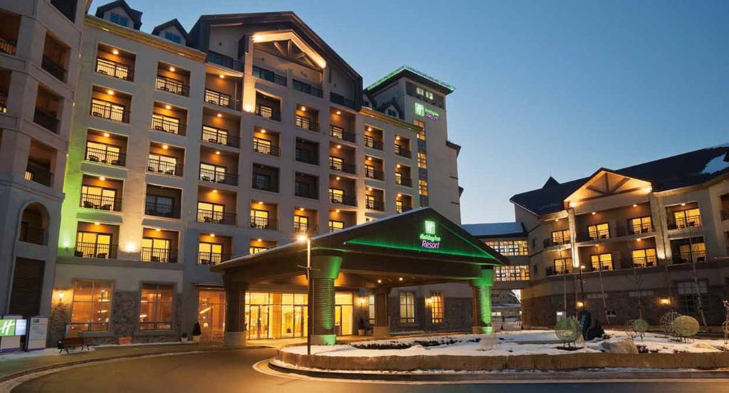 The Holiday Inn Resort Alpensia Pyeongchang has a total of 214 guest rooms varying from the first-class suites where you can enjoy the dramatic outdoor view