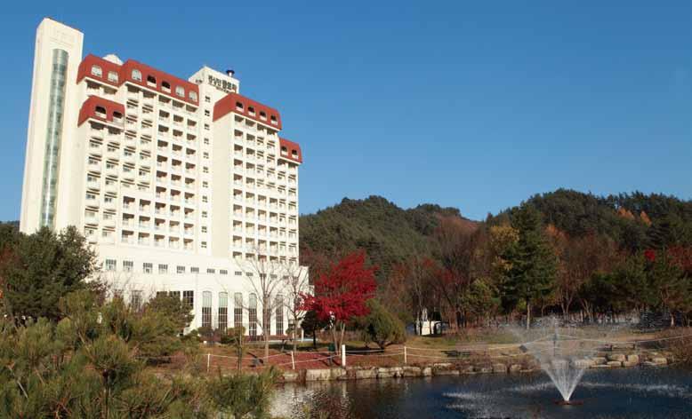 Kensington Flora Hotel 켄싱턴플로라호텔 The Kensington Flora Hotel called a Secret Garden is well harmonized with four natured colors and seasons.