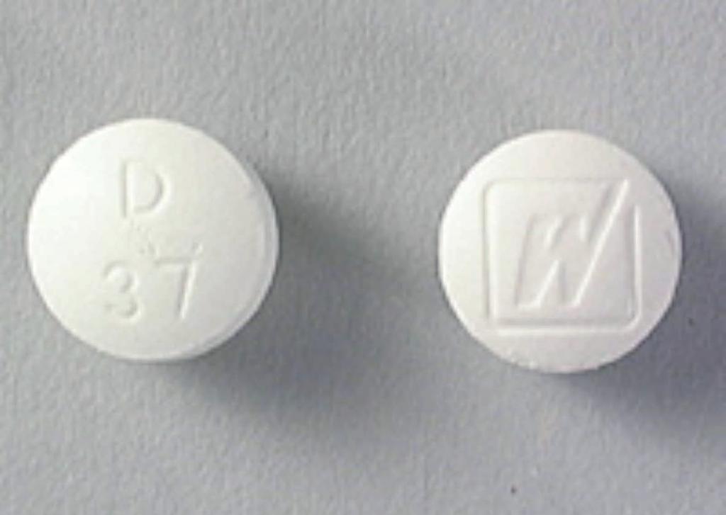 (2) 합성마약 합성마약은모르핀과유사한진통효과를내면서도의존성이적은의약품을개발하려는과정에서합성된마약으로서의존성과부작용을지니고있고그구조의유사성에따라페티딘 (pethidine) 계, 메타돈 (methadone) 계, 모르피난 (morphinane) 계, 아미노부텐 (aminobuten) 계, 벤조모르판 (benzomorphan)