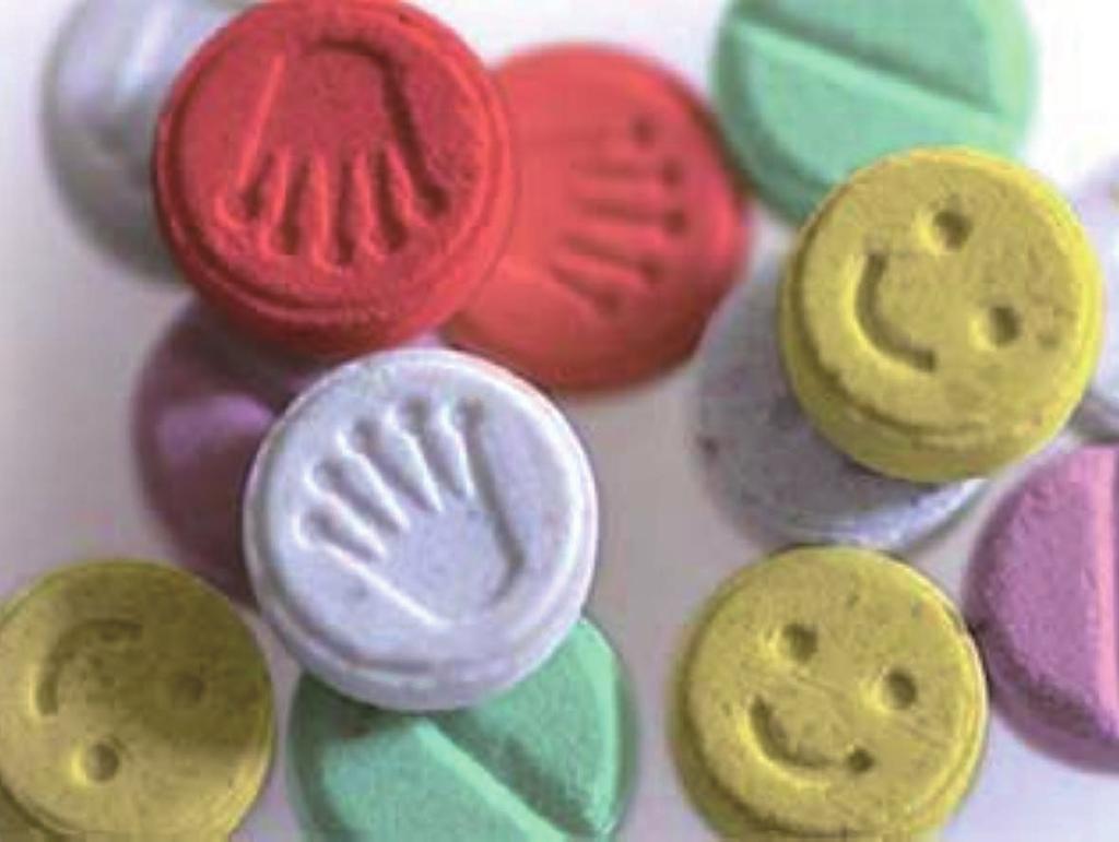 (2) MDMA(3,4-Methylenedioxymethamphetamine)( 법제 2 조제 3 호나목 ) MDMA 는 1914 년독일의약품회사에서식욕감퇴제로최초개발됨.