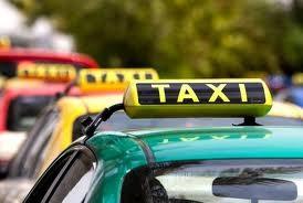 com/ae/380/abu-dhabi-taxi-fare-calculator/loid 두바이택시회사별택시지붕색상 지붕색상 회사명 녹색 Al Arabia Taxi 흰색 City Taxi 파랑색 Cars Taxi 빨강색 Dubai Taxi 오렌지색 Metro Taxi 노랑색 National Taxi 금색 Hatta Taxi 분홍색 Ladies Taxi(