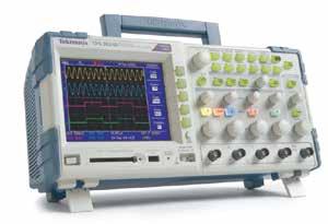 76 Oscilloscope TPS2000B 시리즈 디지털스토리지오실로스코프 실험실수준을뛰어넘는탁월한성능을제공하며, 최대 4 개의격리된채널에서플로팅또는디퍼런셜측정이가능합니다. 또한백라이트버튼과전력분석소프트웨어 ( 옵션 ) 을사용하여까다로운환경에서도작업이가능합니다. 디지털실시간샘플링으로신호를캡처할수있습니다.