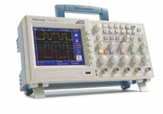 4개채널을사용하여손쉽고안전하게플로팅측정가능 최대 4시간의휴대작업이가능한배터리팩. 4시간이상배터리팩핫스왑 TPS2000B 시리즈 TDS2000C 시리즈 Oscilloscope 디지털스토리지오실로스코프 강력한성능이초소형으로집약된제품입니다. 디지털실시간샘플링을지원하므로오실로스코프의신호캡처정확성을신뢰할수있습니다.