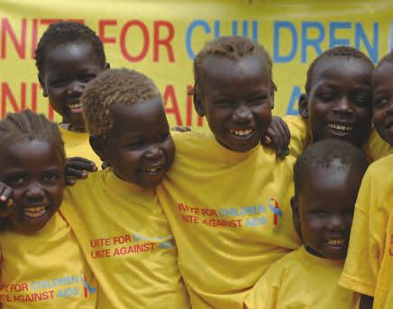 12 2000 UNICEF 2016 AUTUMN 유엔총회에서채택된새천년개발목표 (Millennium Development Goals: MDGs) 는 2015 년까지빈곤을절반으로감소시키자는범세계 인의약속이었습니다.
