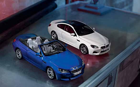 BMW LIFESTYLE BMW MINIATURES BMW M4 Coupé. 쿠페의 우아함과 M 모델의 역동성을 그대로 담고 있는 BMW M4 쿠페 미니어처. 스티어링 휠 회전 기능, 본넷, 도어, 트렁크 오픈 기능. 정밀하게 재현된 실내.