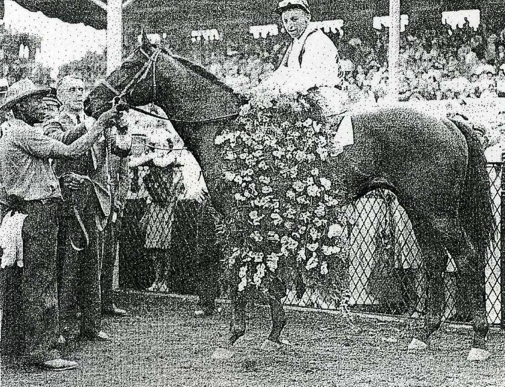 POLYNESIAN. Preakness Stakes 에서멋지게우승한뒤우승마예시중. MR.