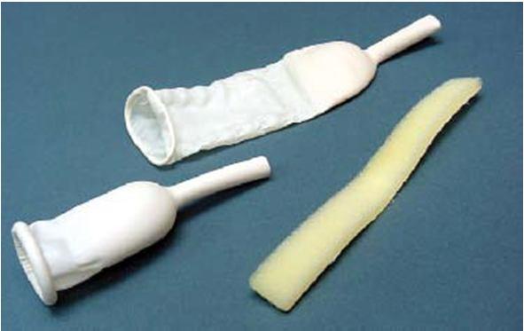 4. 기타 1) 콘돔카테터 수의적으로배뇨조절을할수없는남자는유치도뇨관대신콘돔 (condom) 카테터사용 - 플라스틱이나고무로만들어진부드럽고유연한기구로써음경의외부에적용 감염의위험이적음 적응 -