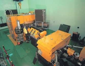 한국원자력의학원사이클로트론 - 1987년부터 MC-50 사이클로트론을이용하여의료용 RI 생산을위한표적조사장치, 화학처리자동화장치, 표지화합물자동합성장치등을개발 상용화로원자력병원과외부사용기관에공급 이온원 빔 RF 시스템 < 표 59> MC-50 사이클로트론제원 이온원형식 최대이온원전류 Cold PIG Ion type 2A 생성이온 Positive