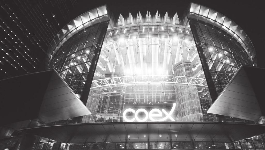 코엑스컨벤션센터는지상 1층부터 4층까지총 4개의전시장 ( 총 36,007m2 ) 과최대 100여개까지분할가능한회의실, 그리고공연장, 오피스공간을갖추고있습니다.