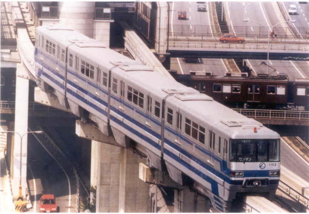 5. 모노레일시스템 일본오사카모노레일 시스템 : 과좌형 MONORAIL 개통시기 : 1990 년, 1997 년 ( 연장 ) 노선연장 정거장 차량제작 운전시격 수송인원 : 23.