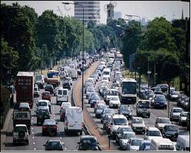 교통문제의심화 = Motorization 자동차보유대수급증 도로확충에의한해결한계 환경문제, 경제사회적문제, 국토공간관리문제 100,000 90,000 도로연장자동차등록대수 16,000 14,000 도로연장 (km) 80,000 70,000