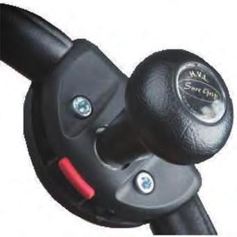 고객이스티어링휠을조작하는위치에 Grip Base를장착하고제품을설치하여차량의조향능력및스티어링휠에서의이탈을방지한다.