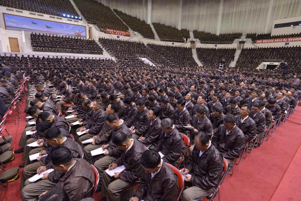 경애하는최고사령관동지께서는토론을주의깊게들어주시였으며대회휴식시간에조국결사수호의비상한각오를안고어려운비행전투임무를훌륭히수행한조선인민군항공및반항공군제 447 군부대의육탄