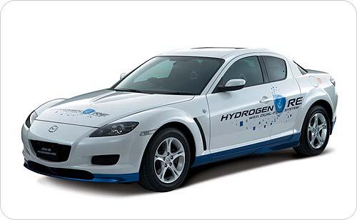 < 그림 12> Mazda RX-8 Hydrogen RE Company Vehicle name Size(LxWxH) Weight Seating capacity < 표 13> Mazda RX-8 Hydrogen RE 제원 Max. speed - Cruising range Type of engine Max. output Max.