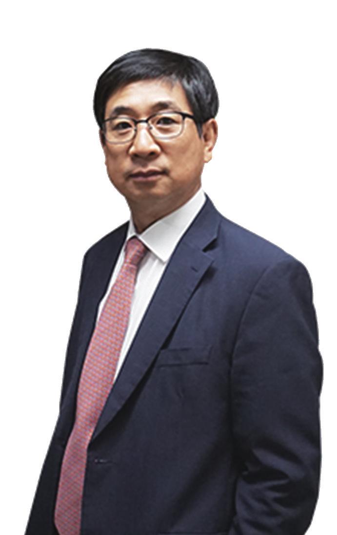 CEO 인사말 운용경과 안녕하십니까! 신영자산운용대표이사허남권입니다. 항상저희신영자산운용을믿고성원해주신고객님들께깊은감사를드립니다. 저는 1996 년신영자산운용의창립멤버로현재까지가치주에대한장기투자를기본철학으로하여좋은기업의가치는반드시시장이평가해줄것이라는믿음으로꾸준히가치투자를실천해오고있습니다.