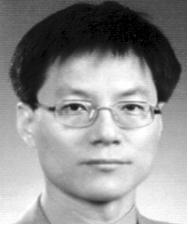 (공학사) 1991년 2월: 서울대학교 전자공학 과 (공학석사) 1997년 2월: 서울대학교 전자공학 과 (공학박사) 1997년