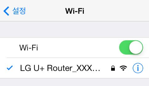 LG U+ Router_XXXXXX 형태의무선네트워크이름을선택후연결버튼을클릭합니다. 초기무선네트워크이름및비밀번호는제품뒷면의라벨에인쇄되어있습니다.