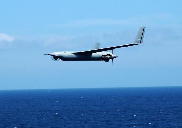 Coast Guard 도무인기도입을추진중임. 육상기반으로는 General Atomics 사의 Guardian 과같은 MALE 을, 함상기반으로는 ScanEagle 이나 RQ-21A Blackjack 을섞어운용할것으로전망됨. CoastGuard 는 1억달러를투입하여개발했던 EagleEye 무인기의실패이후무인기도입에신중하게접근함.