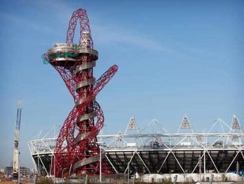 115m 높이의 Orbit Tower 는 1,400 톤의철재가사용되었고그중 60% 이상을재활용철재로공급, 올림픽테마에부합하는 친환경 이미지부각 - 런던올림픽조직위원회는오빗타워에기업의이름을따 Arcelor Mittal Orbit Tower 라고공식명칭을부여함 - CNN