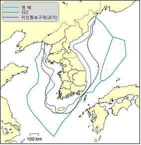 [ 그림 23] 지진통보구역및지진조기경보구역 ( 가 ) 과거지진통보구역 (1999 2014. 3.) ( 나 ) 현재지진통보구역및지진조기경보구역 자료 : 기상청제출자료 그런데 [ 그림 24] 의 ( 가 ) 와같이우리나라에서지진관측을시작한 1978년이후한반도주변에서발생한규모 3.