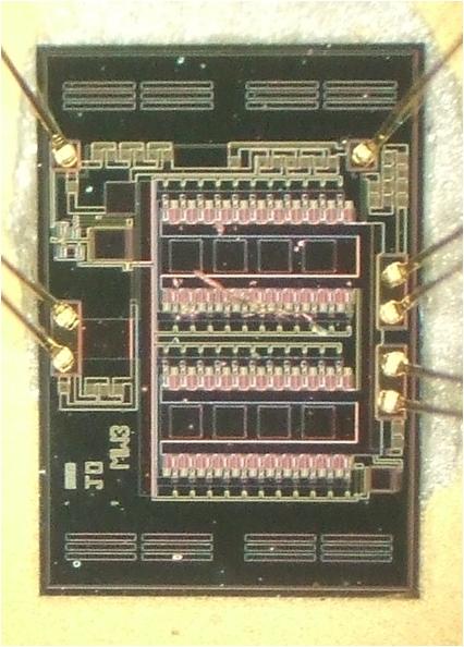 韓國電磁波學會論文誌第 22 卷第 9 號 2011 年 9 月 그림 5. Gain 과 PAE 의시뮬레이션결과 Fig. 5. Simulation results of gain and PAE. 그림 7. 제작된선형전력증폭기의칩사진 Fig. 7. The microphotograph of the fabricated linear power amplifier IC.