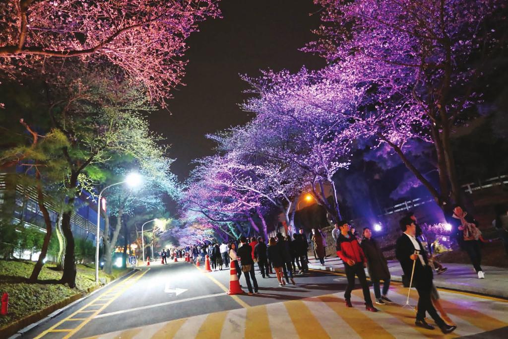 이는한국마사회의사회공헌활동으로, 지역 사회나눔실천과함께말산업현장의목소리를 직접듣고소통하고자직영승마힐링센터에방문 17 1 월 1 Table 1