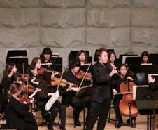 The program of the concerto was enriched much more by Violin accompaniment of Prof. Ju-Young Baek from the Department of Instrumental Music and Professor Chorus of Seoul National University.