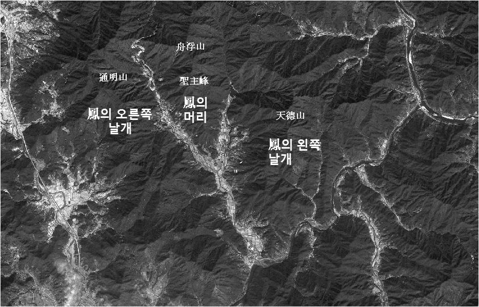 지명형성의 풍수담론 229 (鳳岩里)가 있으며 봉이 깃든 숲을 의미하는 지명인 봉림(鳳林)과 마실 물을 의미하는 지명인 봉담(鳳潭)이 있다.