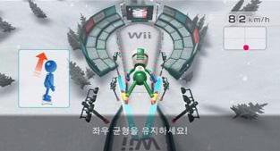 게임여가문화체험관 운영교육과정개발 1. Wii Fit 밸런스스키, 스키점프 Wii Fit 는체중, BMI 4), 몸의중심밸런스를측정하여자신의몸상태를확인할수있는게임으로, Wii Fit 를통해몸의밸런스능력을길러주는요가, 근력운동, 유산소운동, 밸런스게임등다양한트레이닝을실내에서도손쉽게즐길수있도록만들어진게임이다.