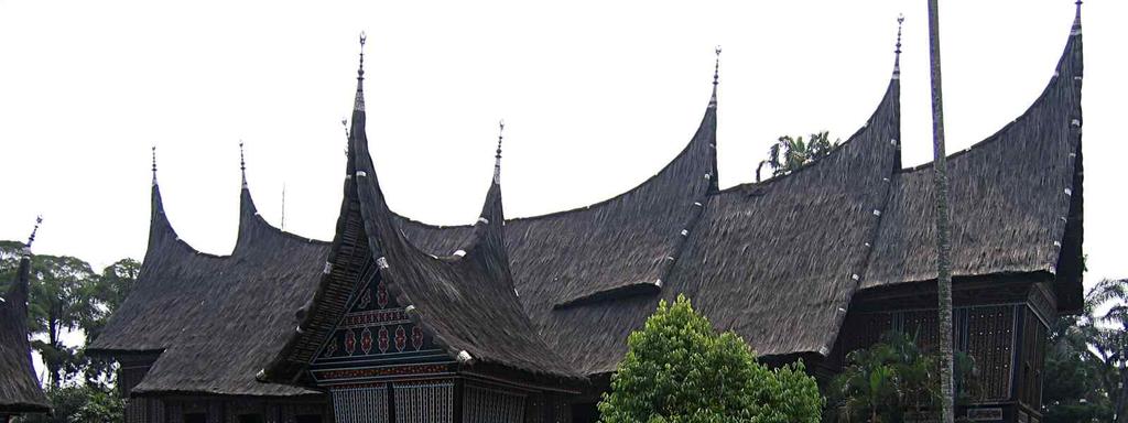 이슬람사원 모나스근처의구시가지에있으며 인도네시아는물론 아시아에서가장크며세계에서