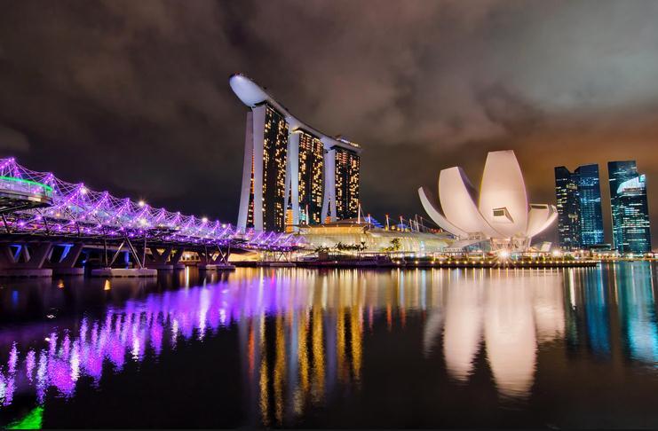 < 그림 8> 카지노복합리조트 IR 의등장 ( 마리나베이샌즈, 싱가포르 ) IR 은싱가포르관광시장규모 41% 성장, GDP 10% 성장을이끌어냈다.